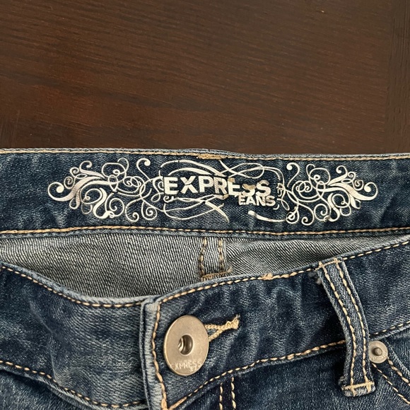 Express Distressed Shorts - Picture 2 of 3